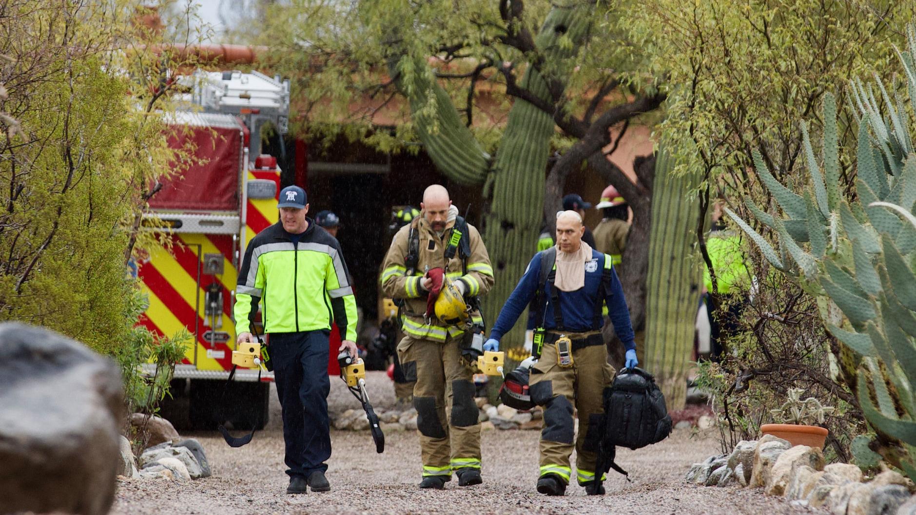 2 people hospitalized after exposure to carbon monoxide on Tucson's NW side